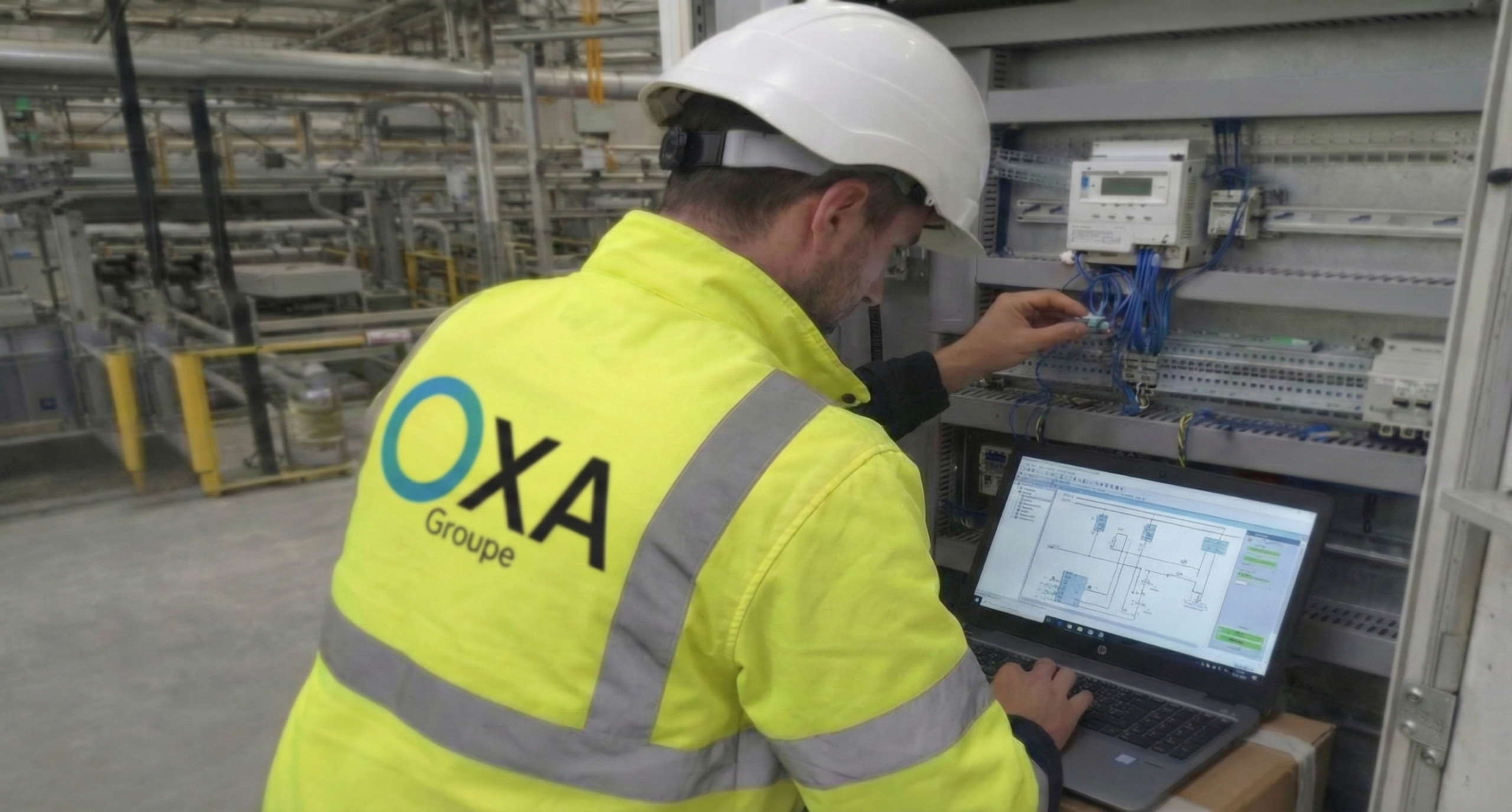 Surconsommation air comprimé : alerte IPE IoTMate sur compresseur industriel