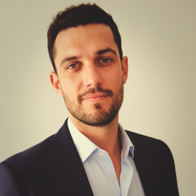 Maxime, cofondateur d'OXA, chef de projet industriel (background informatique industriel)